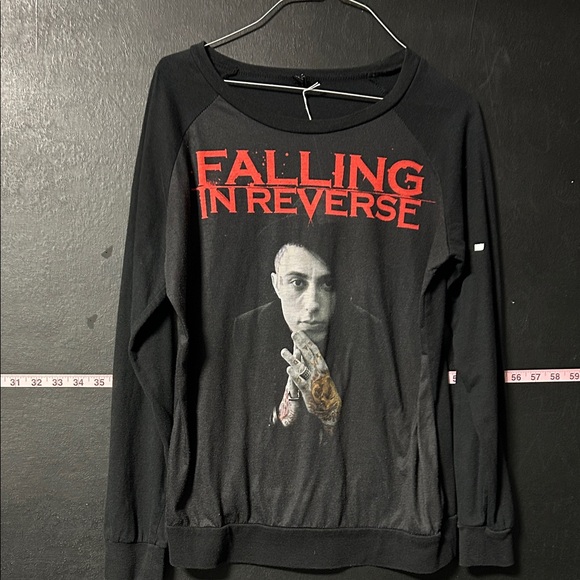 Falling In Reverse - Picture 1 of 5